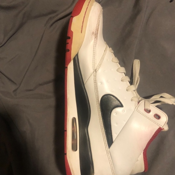 Nike Flights - Picture 3 of 5